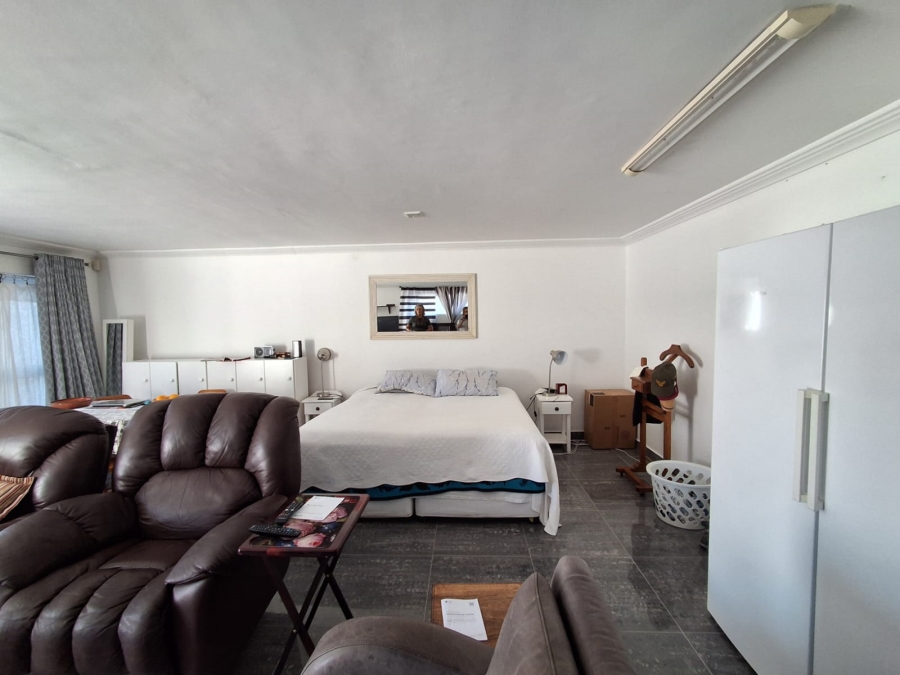4 Bedroom Property for Sale in Stilbaai Wes Western Cape